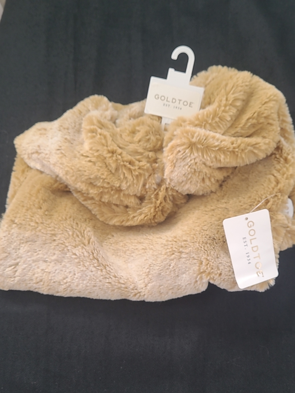 Gold Toe Gorgeous Infinity Furry Evana Tan